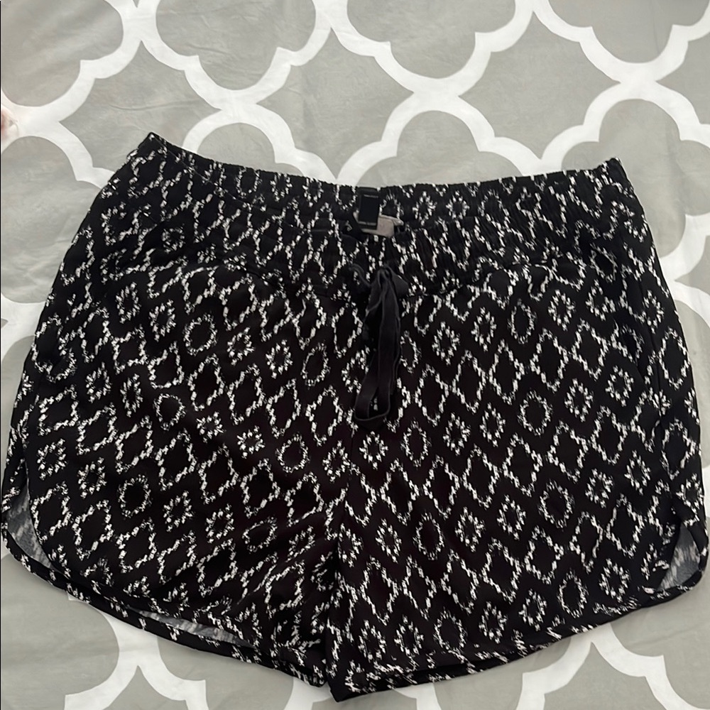Banana Republic High Waist Black and White Shorts
